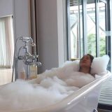 直播泡泡浴漏水